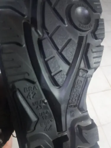 Bota masculina