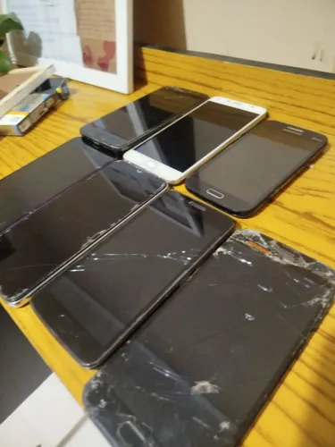 Celulares e notebook danificados