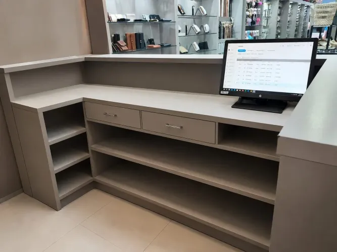 Movel de Loja Comercial em MDF