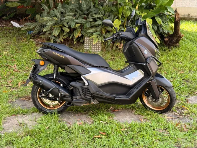 Vendo NMax 2025 900Km