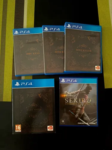 Coleção Souls PS4 e PS5 Dark Souls Trilogy e Sekiro