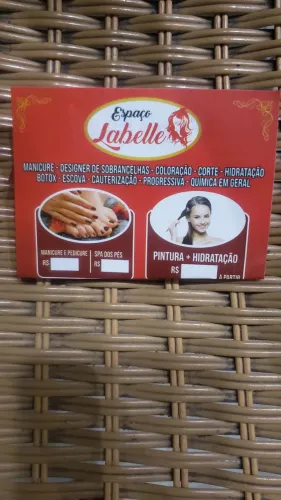 Salão  em icarai precisa de manicure