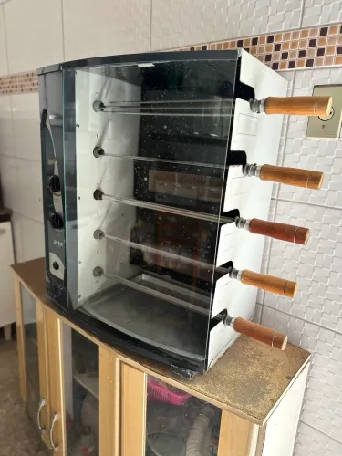 MÁQUINA DE ASSAR FRANGO A GÁS ROTATIVO 5 ESPETO