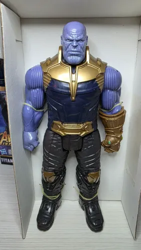 Boneco Thanos Guerra Infinita Hasbro 