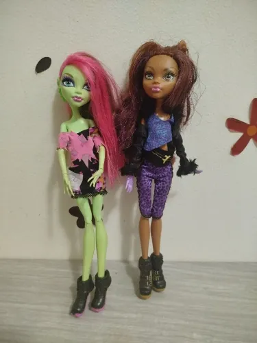 Bonecas Monsters hay