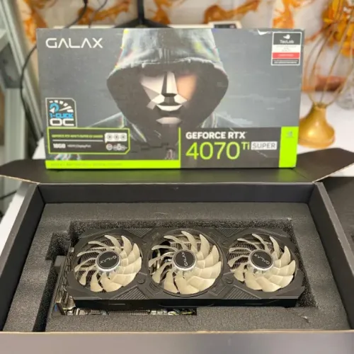 Placa de Vídeo RTX 4070Ti SUPER 16GB GALAX - Impecável