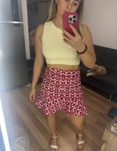 Saia estampada rosa e vermelho