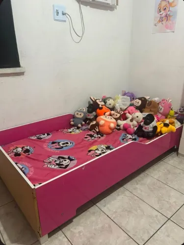 Vendo essa cama rosa infantil