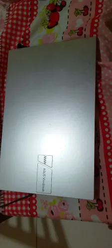 Notebook ASUS NOVO, nem 1 ano de uso 