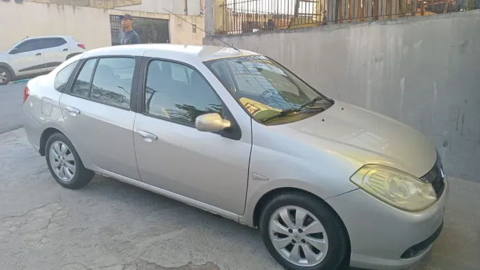 Renault Symbol Privilège Hi-flex 1.6 16V 4P 2010