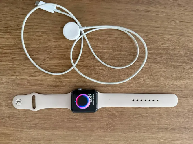 Apple Watch Series 3 (GPS) cinza-espacial de alumínio - 42 mm