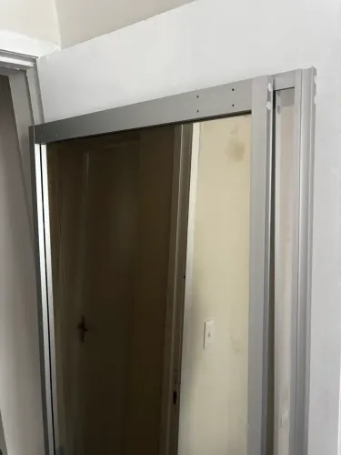 3 portas guarda roupa em Vidro Reflecta de 194,1 x 63 cm Madesa