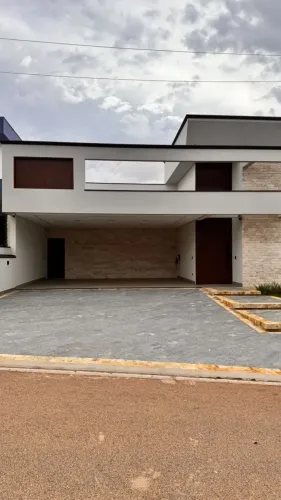 Casa de condomínio para venda com 298 metros quadrados com 4 quartos