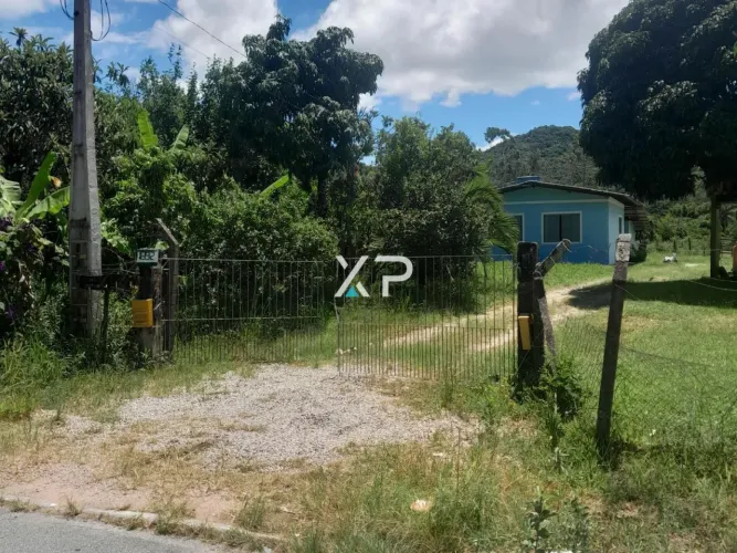 Casa no Ratones, 3 dormitórios, 1 banheiro, 1 vaga, terreno com 5.280m2 XP2448