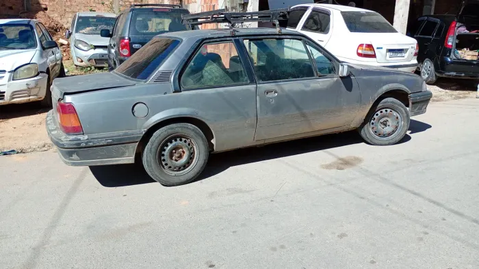 Chevrolet Monza GL 1.8 Efi/ SL/ L/ 650/barc. 2e4p (álcool) 1991