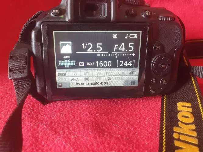 Camera DSLR Nikon D5300 Semi-nova