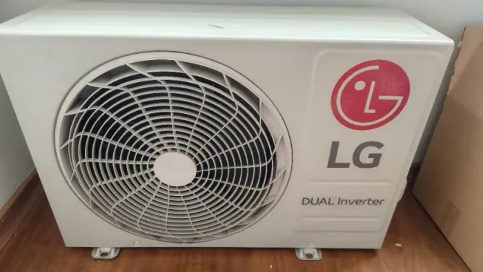 Ar Condicionado Split LG Dual Inverter 11.000 Btus 220V - Completo (usado)