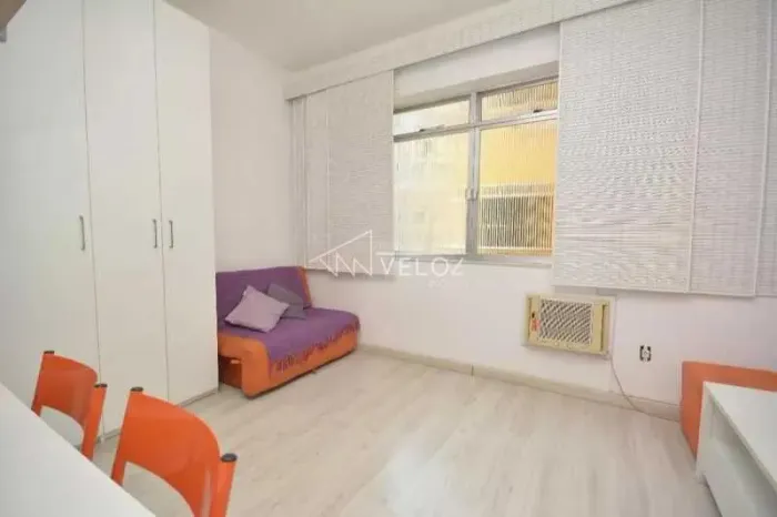 Apartamento : / Residencial / Glória