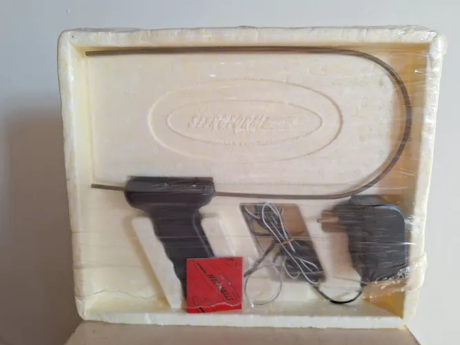 Recortador manual para isopor (styroform), bivolt, tipo fio quente