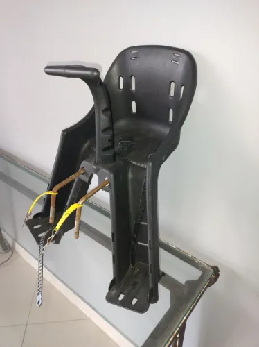 Cadeirinha transporte infantil em bicicleta