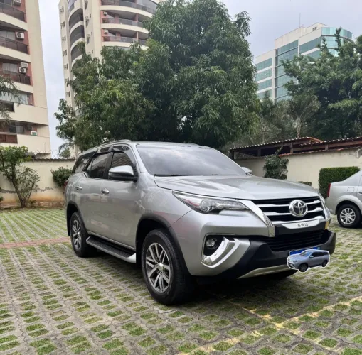 Toyota Hilux SW4 SRX 4X4 2.8 TDI 16V Dies. Aut. 2019