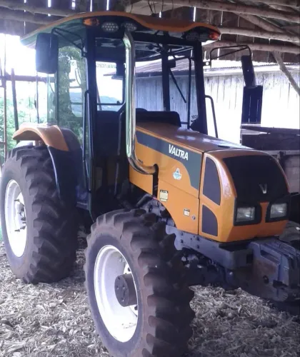 Trator Valtra A750 12/12 - Entrada 10.000,00
