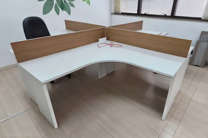 Conjunto 4 mesas de escritório