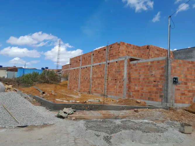 CHÃO DE CASA COM BASE PRONTA4979