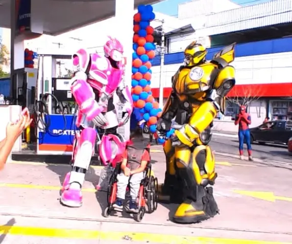 Bumblebee personagem vivo cosplay festa eventos