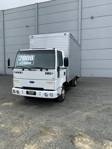 Ford Cargo 815 Baú 2008/2009