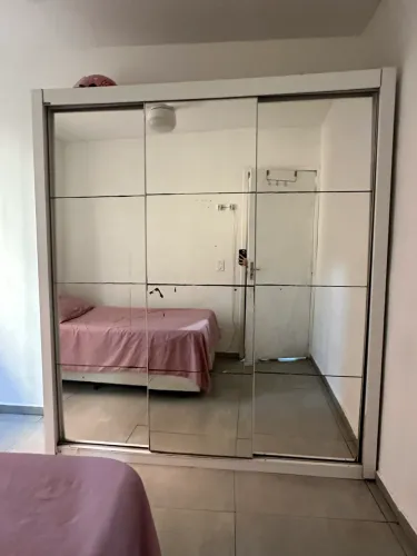 Guarda-roupa 3 portas de correr espelhado branco