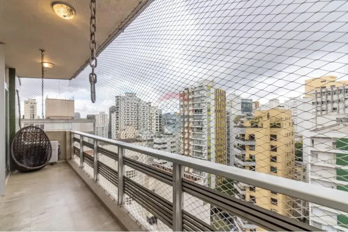 Apartamento 4 dormitórios à venda. São 321 m² na Rua Baronesa de Itu sendo 2 suíte. por ap