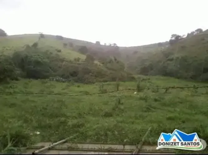 Sítio de 63, 7 hectares no Bairro do Pinheirinho Taubaté-SP a 8,5 Km do Quiririm