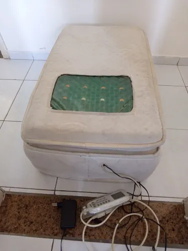 Vendo miniatura de colchão com massageador