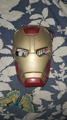 Máscara Iron Man Marvel (Edição Clássica) - Sistema Eletrônico de Voz Integrado.