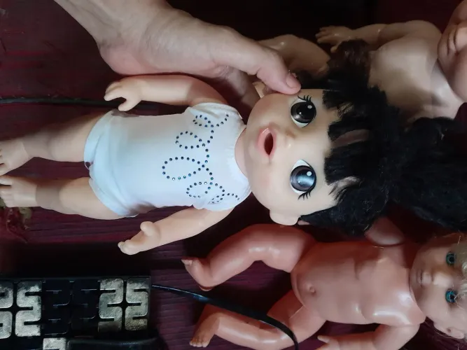 Desapego Bonecas em Ótimo estado de conservação, Pra Vender rápido
