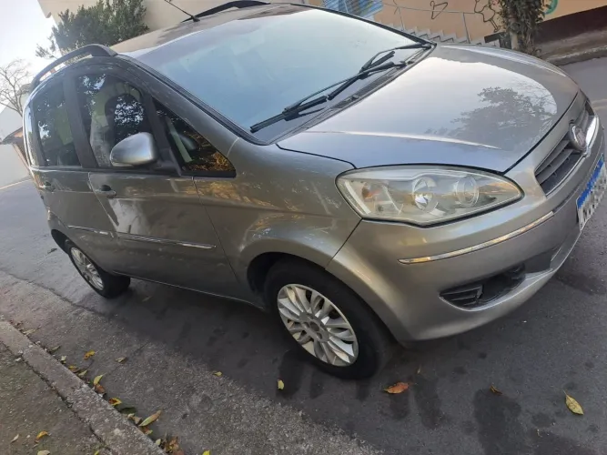 Fiat Idea Essence Dualogic 1.6 Flex 16V 5P 2011