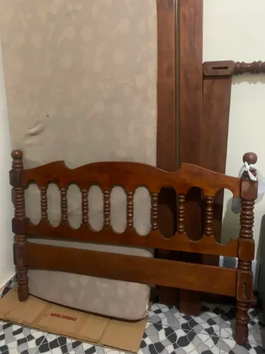 Armação de cama de casal angelin