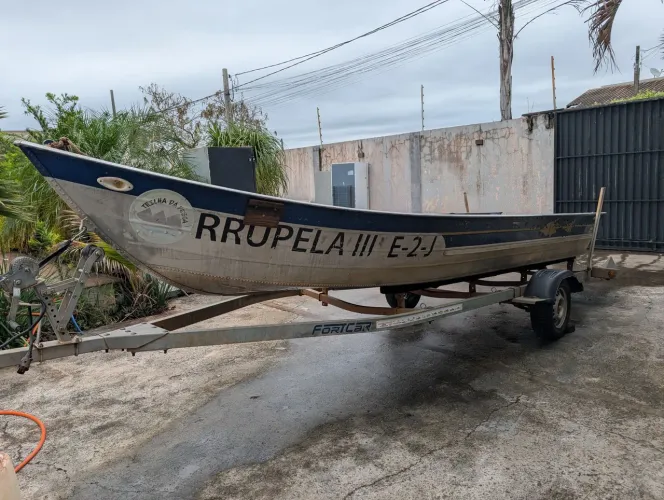 Barco fluvimar + Carreta