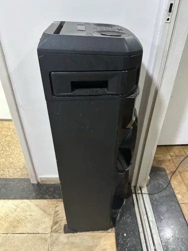 LG XBOOM RN9 2000 WATS