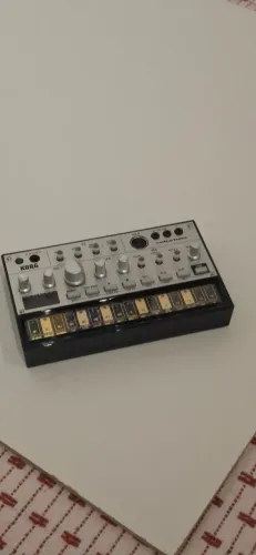 Korg volca bass