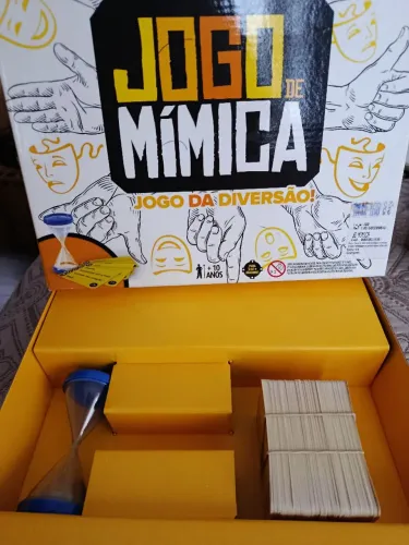 Jogo da Mímica Estrela semi novo na caixa