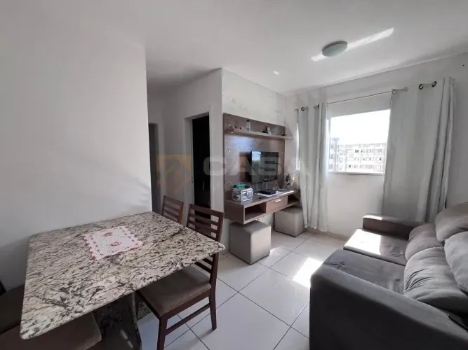 F- Encante-se com este lindo apartamento de 2 quartos sol da manhã.
