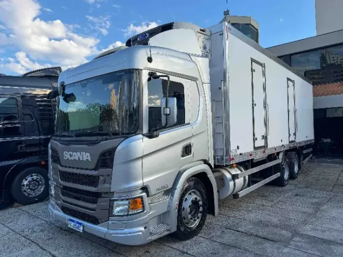 Scania P280 Ano 2020 Leito 6x2 Baú Refrigerado 8.80m Carrier 1250 SUPRA