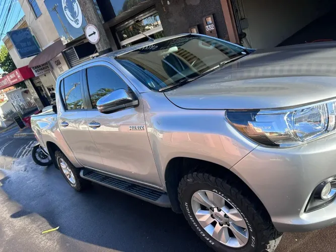 Toyota Hilux CD SRV 4X4 2.8 TDI Diesel Aut. 2018