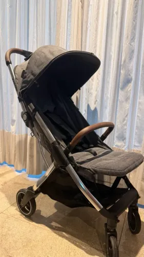 Carrinho de bebê Maxi-Cosi Eva² Luxe Grey - fecha com 1 mão - pouquíssimo uso