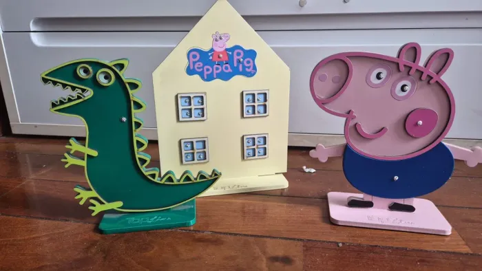 Tres peças de madeira da Peppa: Para brincar ou decoração de festa