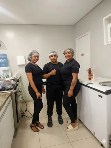 Serviços de garçom e fritura 