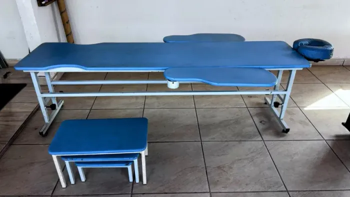 Vendo maca profissional para RPG (Reeducação Postural Global), fisioterapia e atendimentos