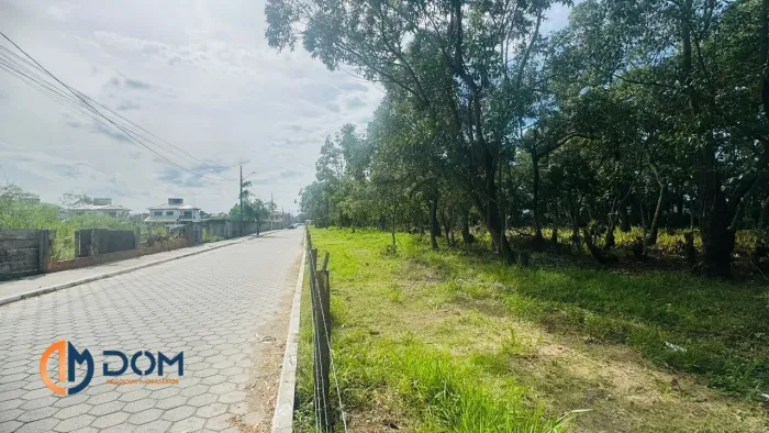 Terreno no Bairro Rio Vermelho a 6 Km da Praia dos Ingleses